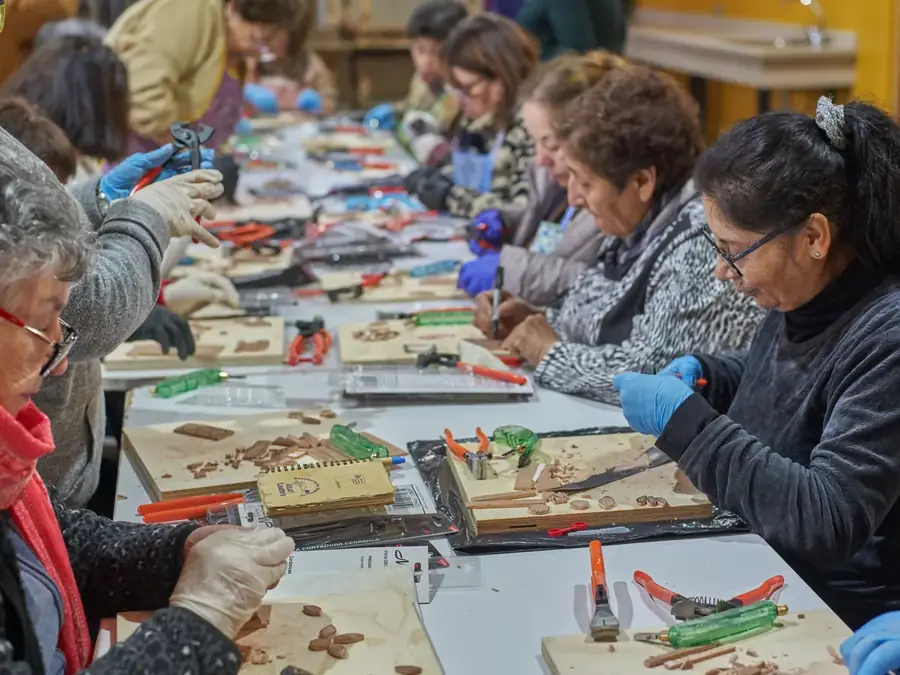 Atelier mosaïque collective en team building