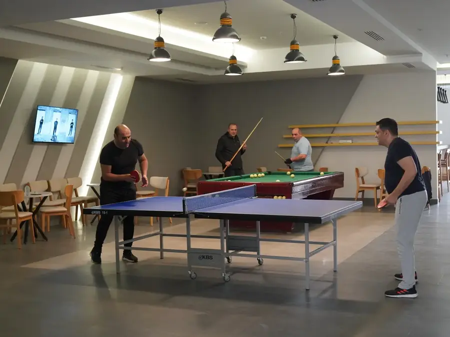 Table de ping-pong et tournoi