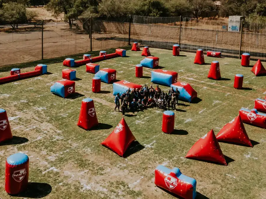 Parcours gonflable géant : black challenge